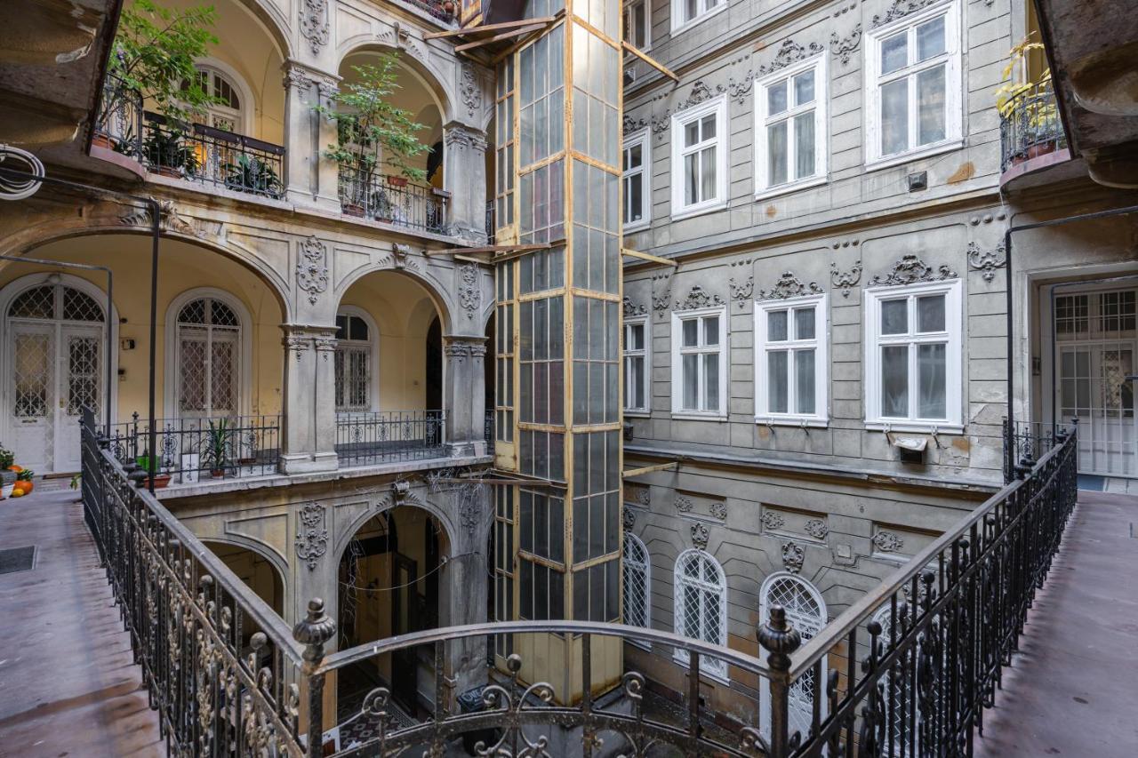Premium Art Deco At Broadway // 4bdr & 3br Apartament