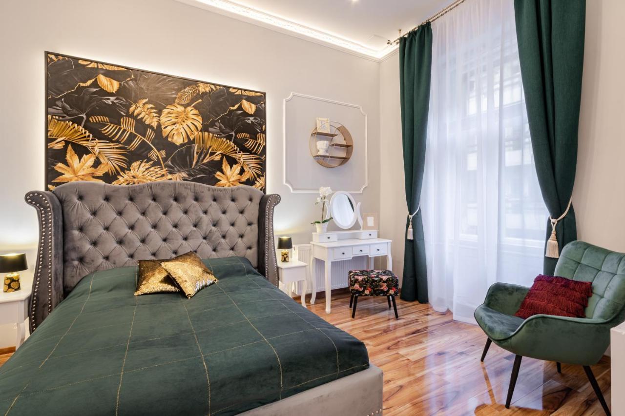 Premium Art Deco At Broadway // 4bdr & 3br Apartmán