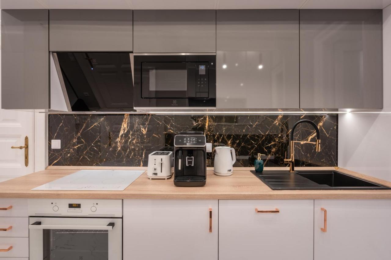 Premium Art Deco At Broadway // 4bdr & 3br Apartmán Budapest